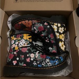 Dr. Marten AirWair boots - Brand new in box